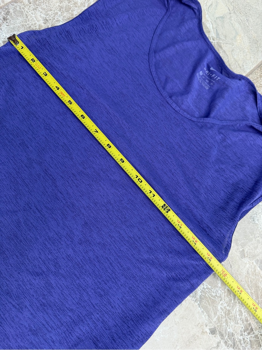Set of 2 Women's Dri-Fit Tank Tops - Nike and Under Armour - Picture 4 of 12